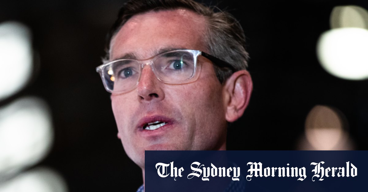 Nurses, paramedics, police to receive pay boost in NSW ...