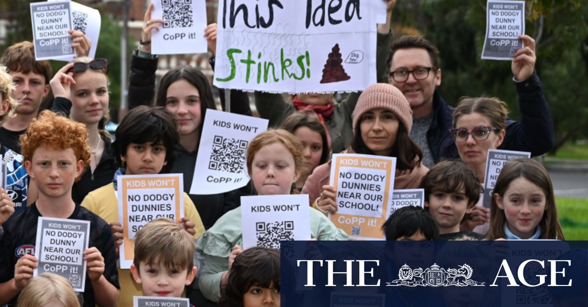 St Kilda Park Primary School community against public toilet on Fitzroy