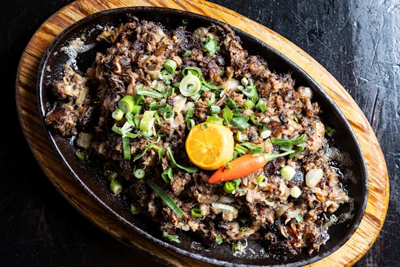 Sisig kapampangan at Mrs Parks Kitchen.
