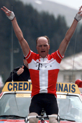 Bjarne Riis wins the ninth stage of the 1996 Tour de France.