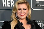 Kelly Clarkson accused a Brooklyn store of treating her like she couldn’t afford their products.