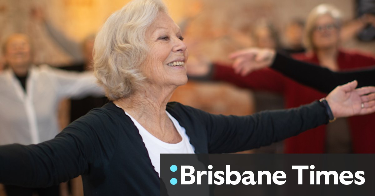 Age no barre as seniors reach out at ballet class - Vimarsana News
