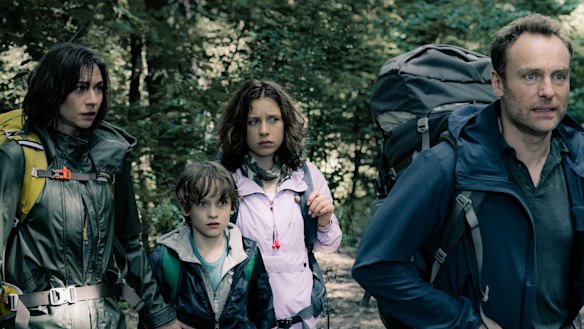 8 Days on SBS is an an apocalyptic drama with grit, ambiguity and ...