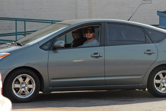 Green Hollywood embraced Toyota: Leonardo DiCaprio driving a Prius in 2004.