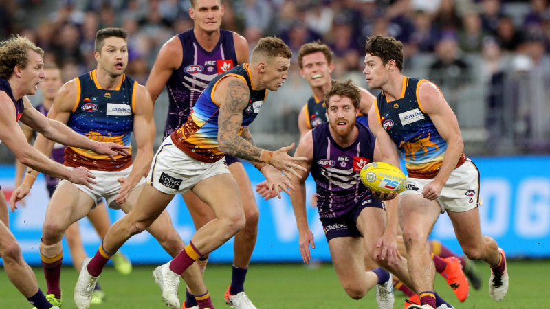 Afl 2020 Live Updates Brisbane Lions And Fremantle Dockers Open A