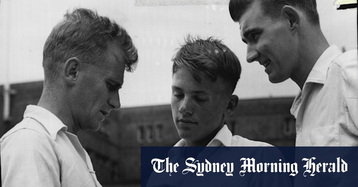 Peter Philpott, former Australian wrist spinner and coach, passed away