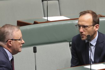 Anthony Albanese dismisses Adam Bandtâs plans to introduce a super profits tax