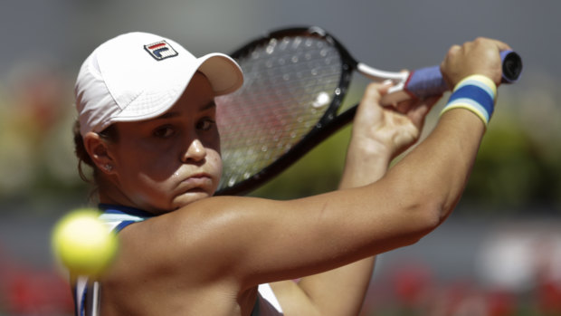 Tennis star Ash Barty's performance in the nets astounded cricket coach Andy Richards.