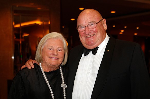 Paula and Lindsay Fox 