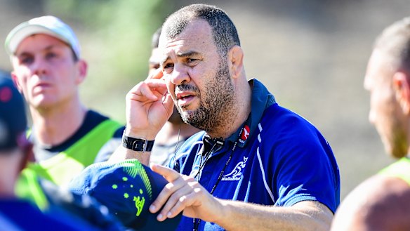 Mocked? Wallabies coach Michael Cheika addresses his players. 