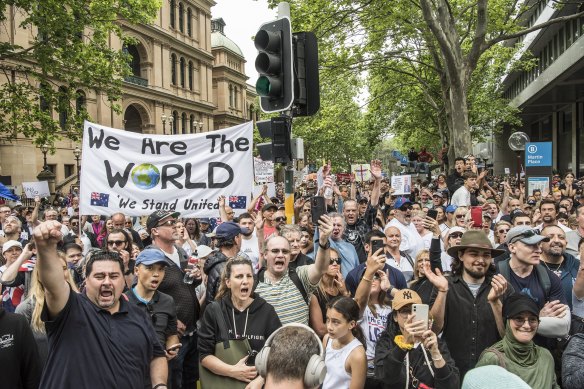 A large crowd gathered to protest vaccine mandates in Sydney.