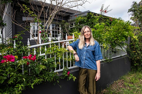 Laura Jackel is unable to enter her home in the landslip zone, but the rules haven’t deterred looters.