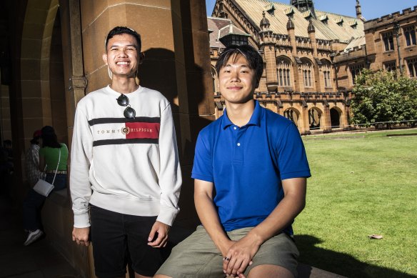 University of NSW students Bora Phann and Temka Munkhjargal visited the University of Sydney this week to check out what student life was like at their rival university. They said they liked the student life but preferred having online access to university courses.