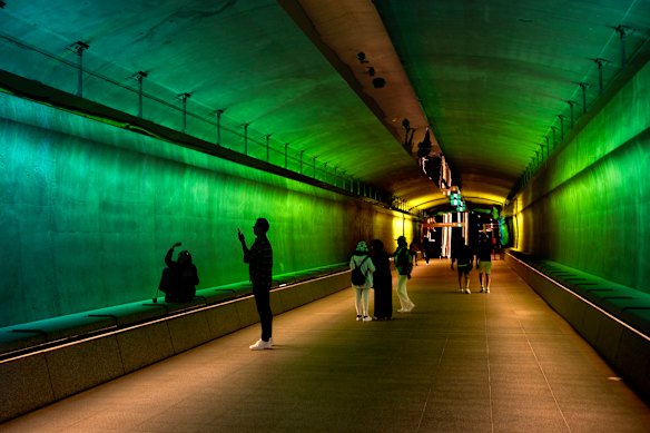 Mulu Giligu, the tunnel linking the two stations at Martin Place.