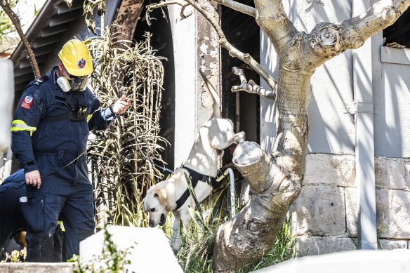 Fire investigators at the scene of the fire at Jordan Shanks-Markovina’s home in Bondi in 2022.

