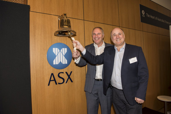 Booktopia co-founders Tony Nash, left, and Steve Traurig ringing the bell at the online book retailer’s ASX listing in 2020.