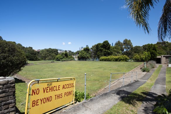 The former Waverton bowling club site sits within a large swathe of parkland from Waverton Park to  Balls Head Reserve on Sydney’s lower north shore. 