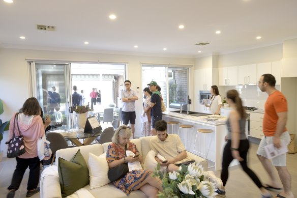 The average discount on Sydney houses has risen to its highest levels since the last downturn.
