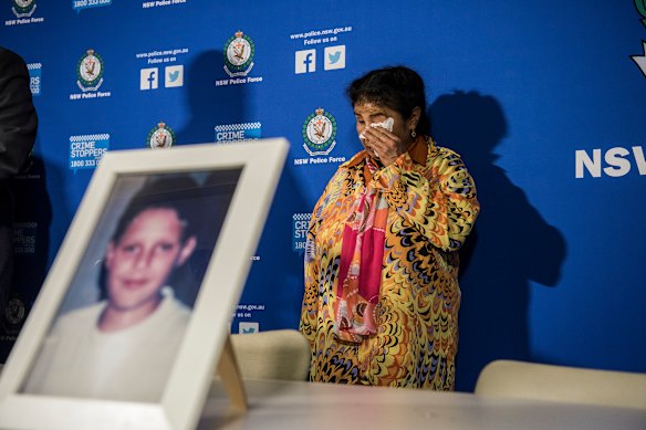 Szabo num apelo por informações sobre o 21º aniversário da morte de Arthur.