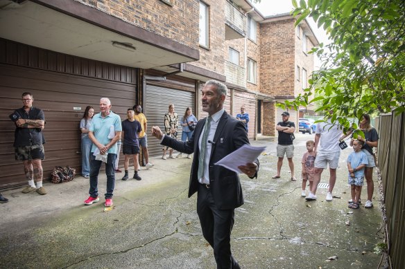 Buying a house in Melbourne is 51.1 per cent more expensive than buying a unit. 
