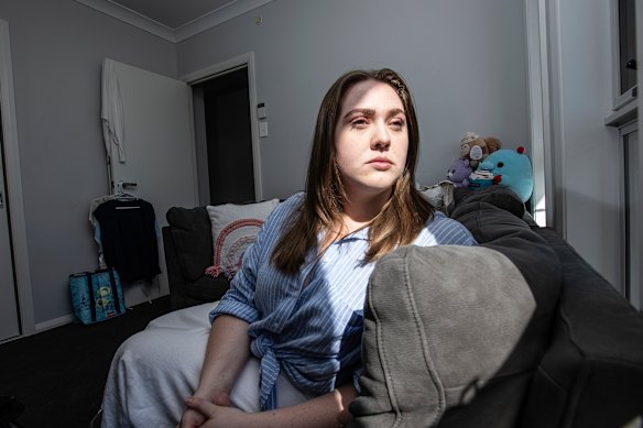 Cailey Thurlow says she has to prioritise food and fuel over cooling the house because of budget constraints.