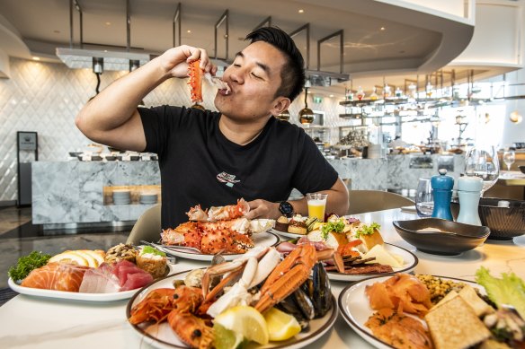 Kevin La (Sydney Food Boy) at Epicurean, Crown’s all-you-can-eat buffet.