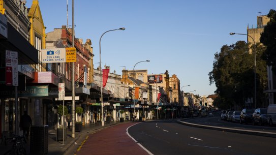 How to resuscitate Oxford Street, this once-creative vein of Sydney? 