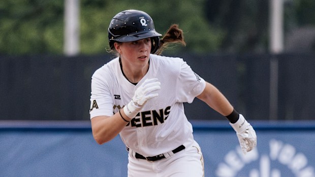 Caitlin Eynon in action in the first round of the WPBL.