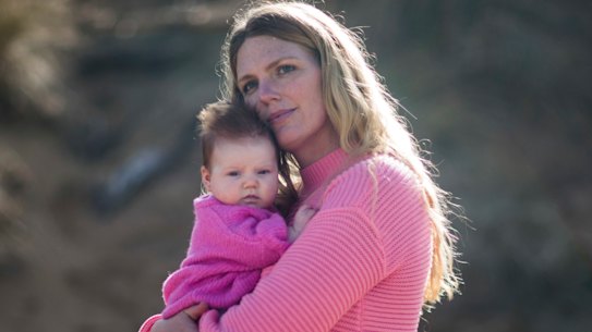 Pip Lowdon and 10-week-old daughter Frankie.