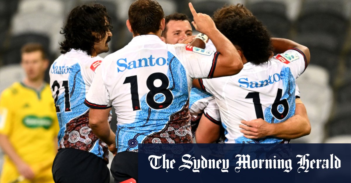 Waratahs defy odds to claim Super Rugby thriller in Dunedin