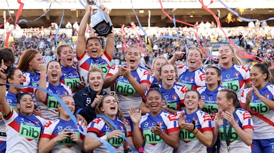 The Knights celebrate an NRLW premiership.
