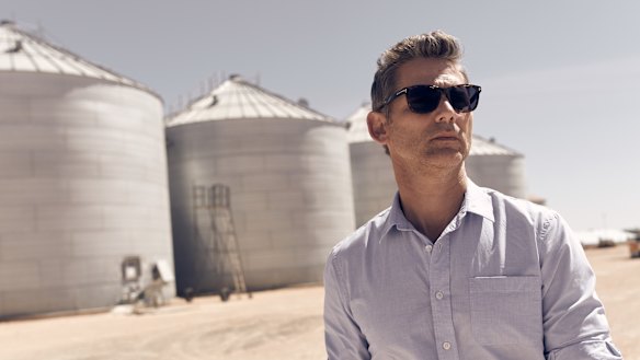 Eric Bana plays a Federal Police agent who returns to his hometown in The Dry. 