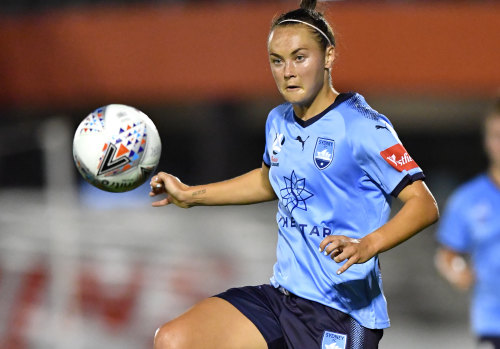 Caitlin Foord in action for Sydney FC during the W-League semi-final against Brisbane Roar.