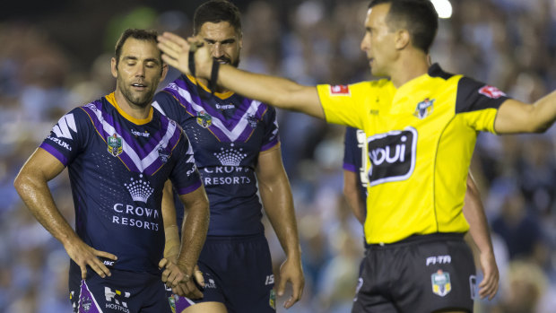 Cameron Smith was sin binned after protesting a penalty decision.
