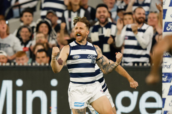 Zach Tuohy.kicked two goals in the first four minutes of the Cats’ round one clash against Collingwood