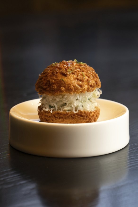 Crab choux bun.