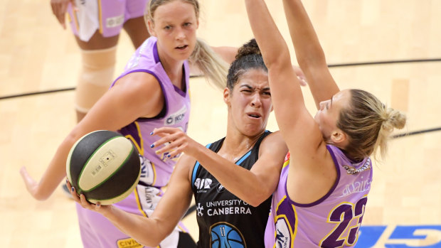 League MVP the Capitals' Kia Nurse in action against the Melbourne Boomers.