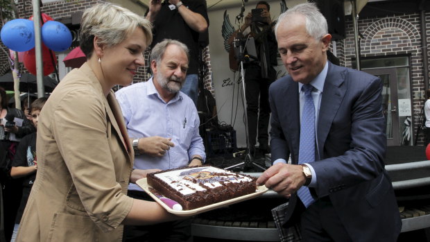 Tanya Plibersek with former prime minister Malcolm Turnbull at a Potts Point community event in 2014.