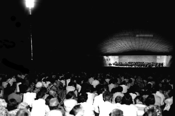 Crowds gather at the opening of the Sidney Myer Music Bowl in 1959.