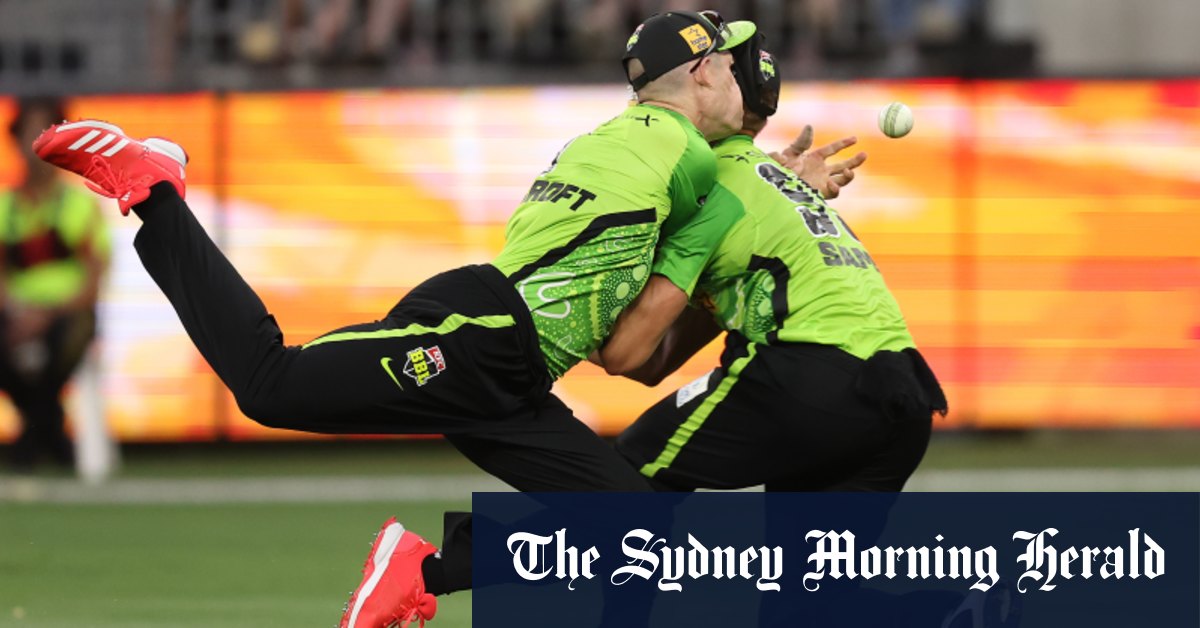 BBL Thriller Turns Ugly: Sydney Thunder's Bancroft and Sams Hospitalised After Head Clash