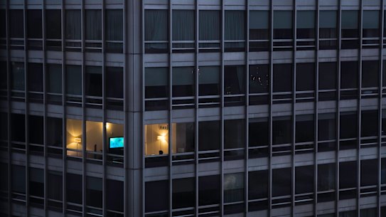 Repeatedly putting in late nights at the office? It might be time for a rethink.