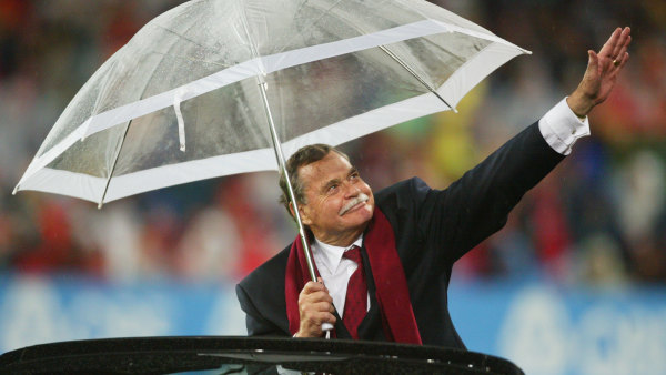 The late Ron Barassi, pictured during a tribute lap in Sydney in 2003, left an indelible mark on Australian football.