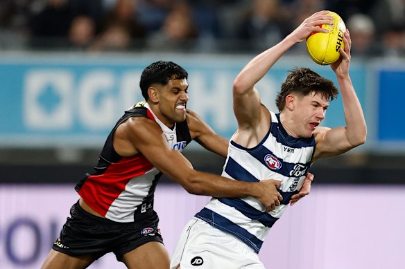 Connor O'Sullivan of the Cats faces Nasiah Wanganeen-Milera of the Saints.