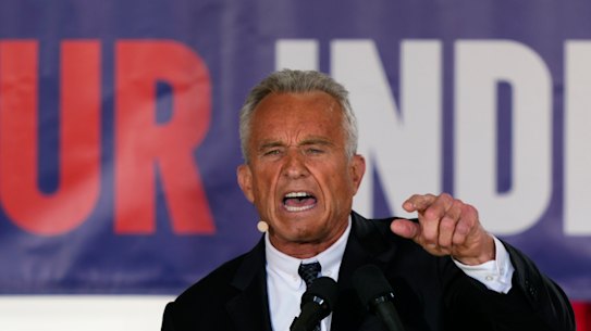 Presidential candidate Robert F. Kennedy, Jr has abandoned his Democratic nomination campaign to run as an independent at the 2024 election.