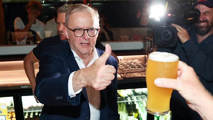 smh.com.au - Paul Sakkal - Pub test: Albanese faces dire warnings that migration plan risks shuttering hotels