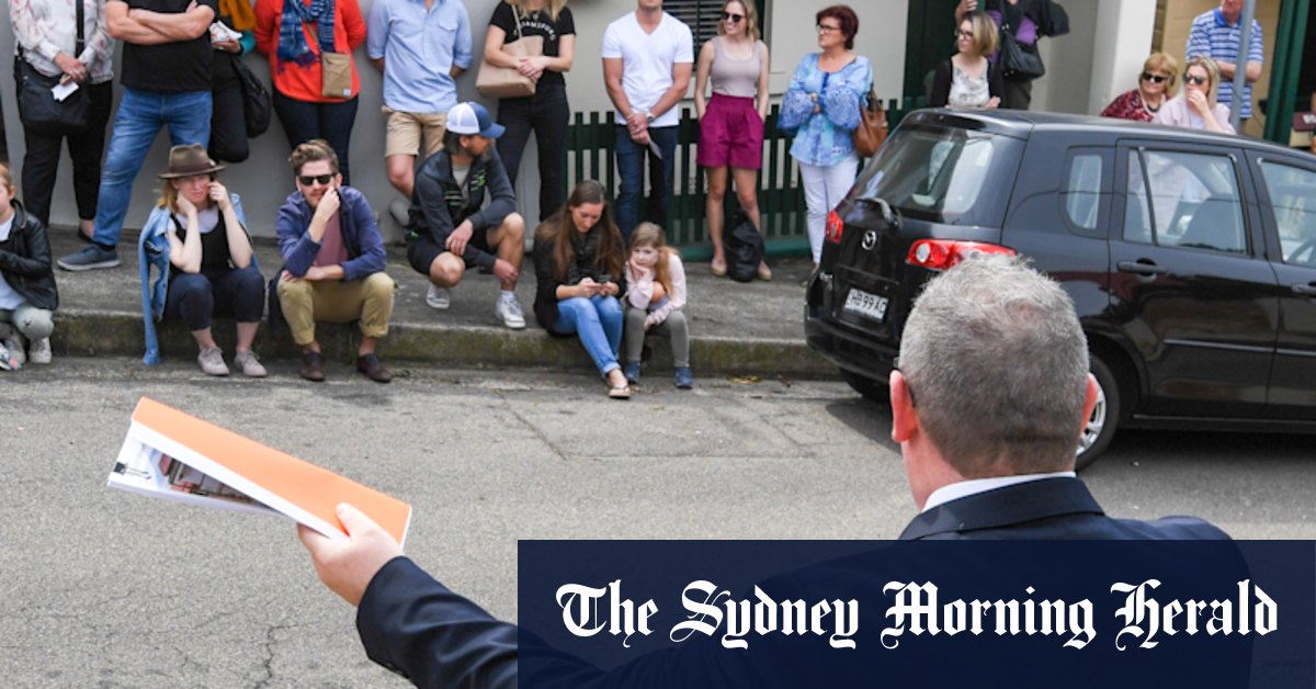 Australia property: Interest rate rises push property prices lower by up to $250,000 - Vimarsana News