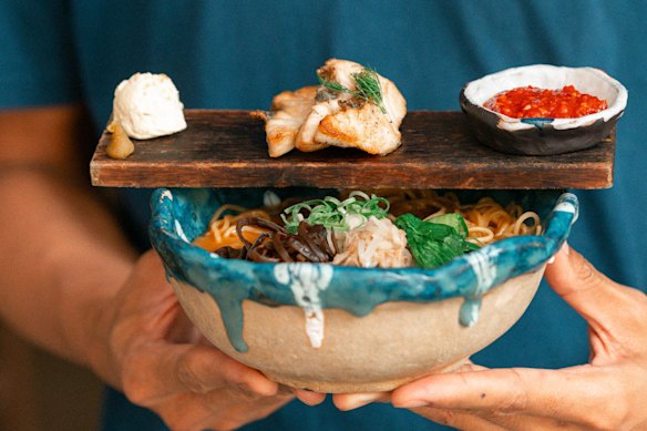 Tento specialises in ramen and ochazuke.