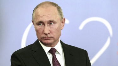 Russian President Vladimir Putin said Russia would develop banned missiles if the US did.