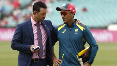 Former Australian teammates Ricky Ponting and Justin Langer during the Sydney Test against New Zealand in 2020.