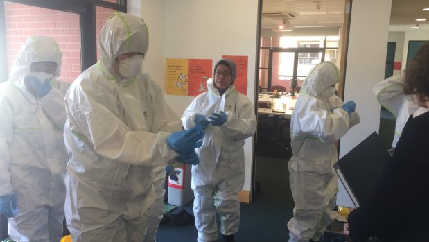 Indonesian animal health workers in training at the University of Sydney. 